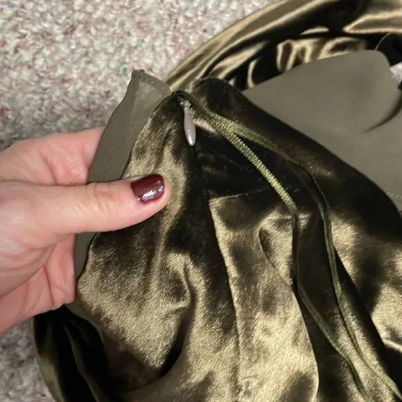 Reiss One Shoulder Velvet Dress in Dark Olive - Picture 4 of 11